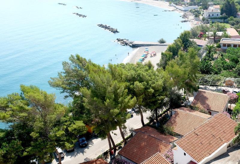 Testa Di Monaco Natural Beach Capo dʼOrlando Eksteriør bilde